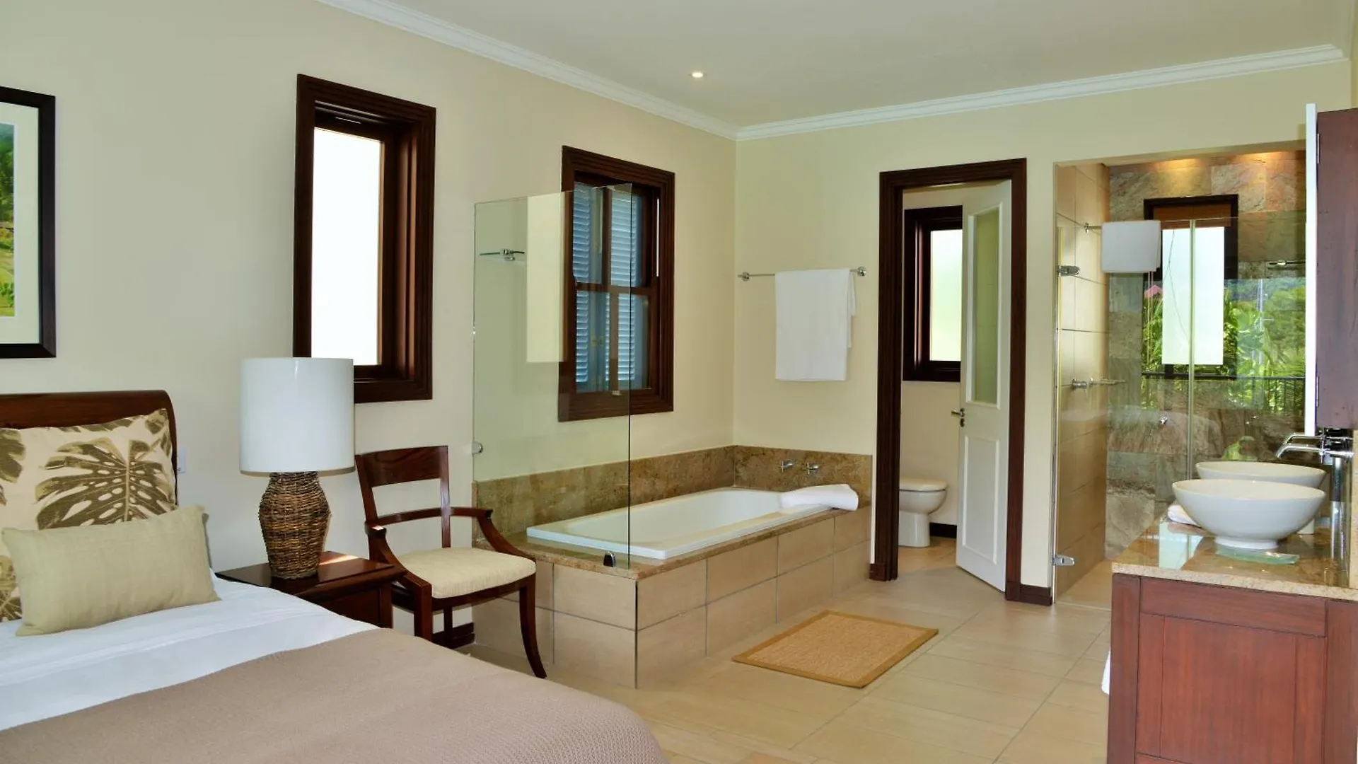 Eden Island Luxury Accommodation