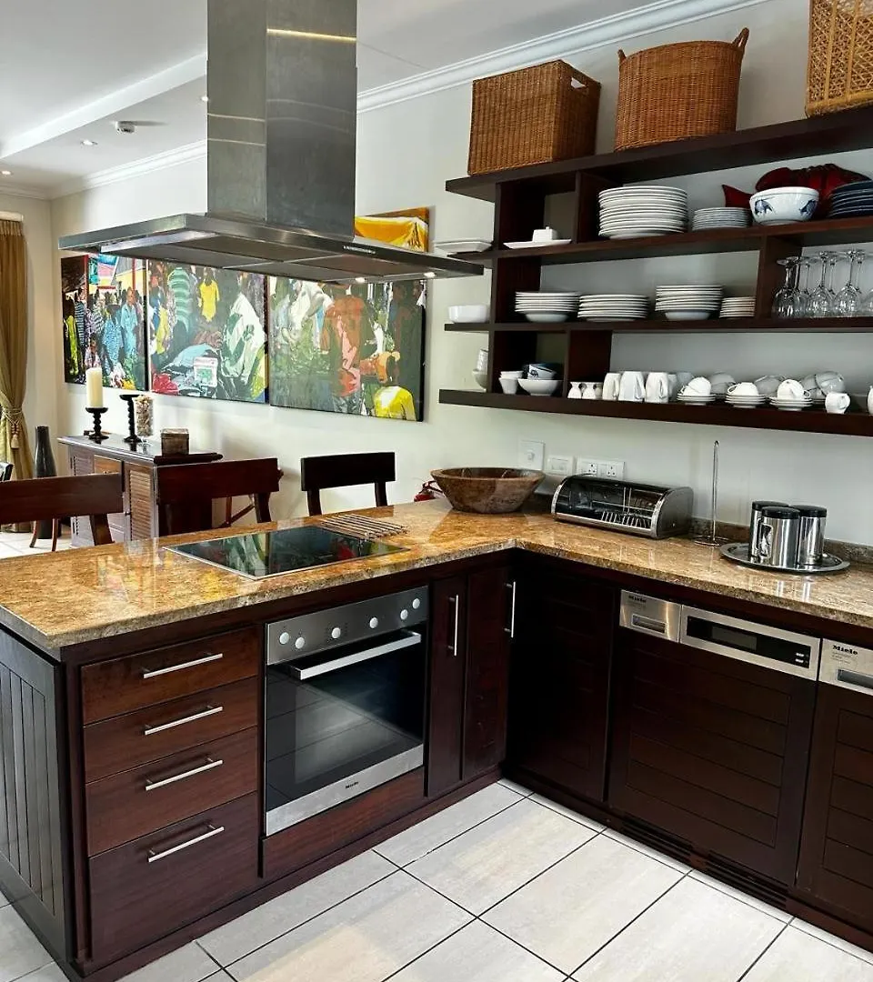 Eden Island Luxury Accommodation דירה