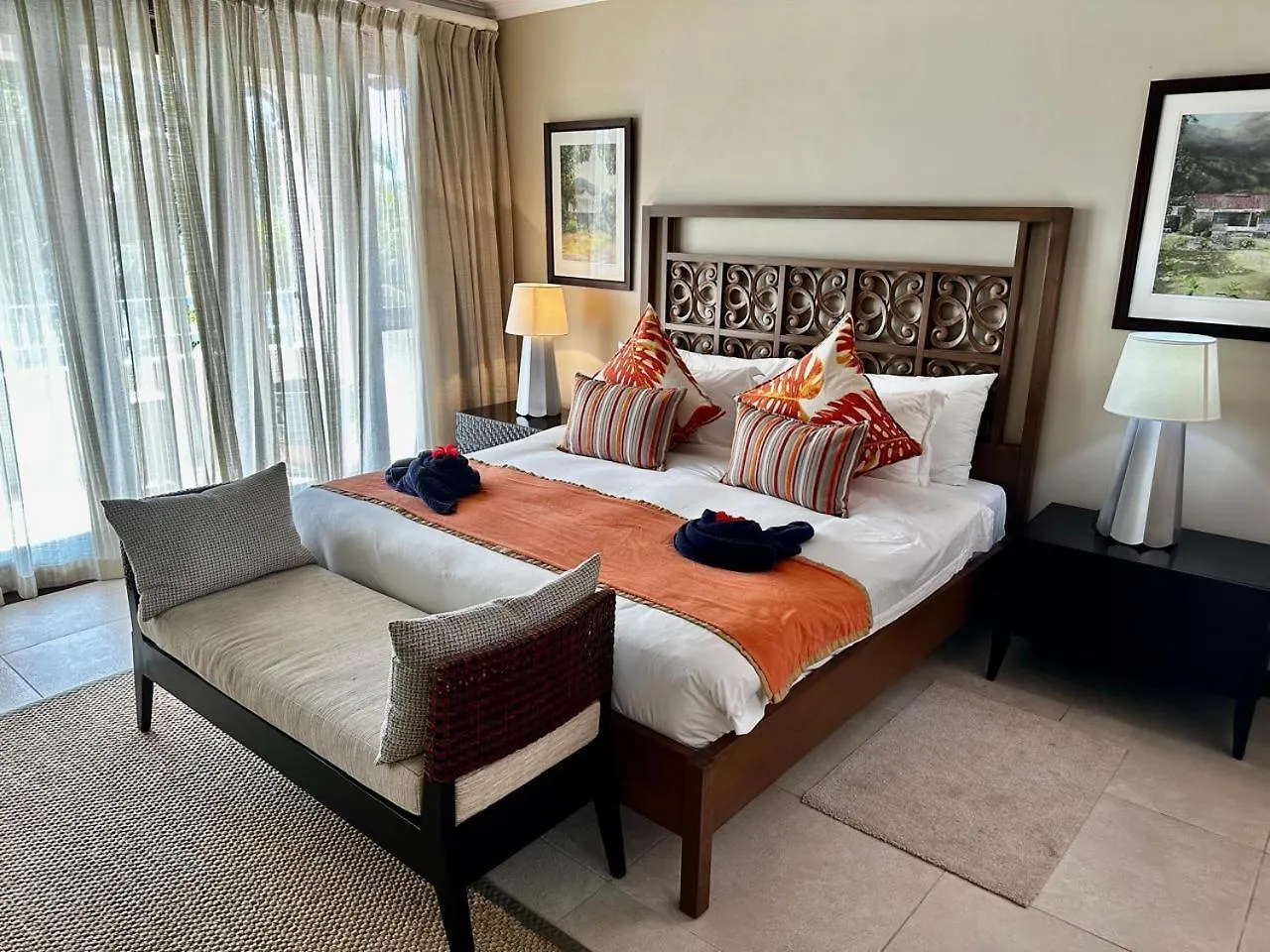 Eden Island Luxury Accommodation 0*, עדן איילנד