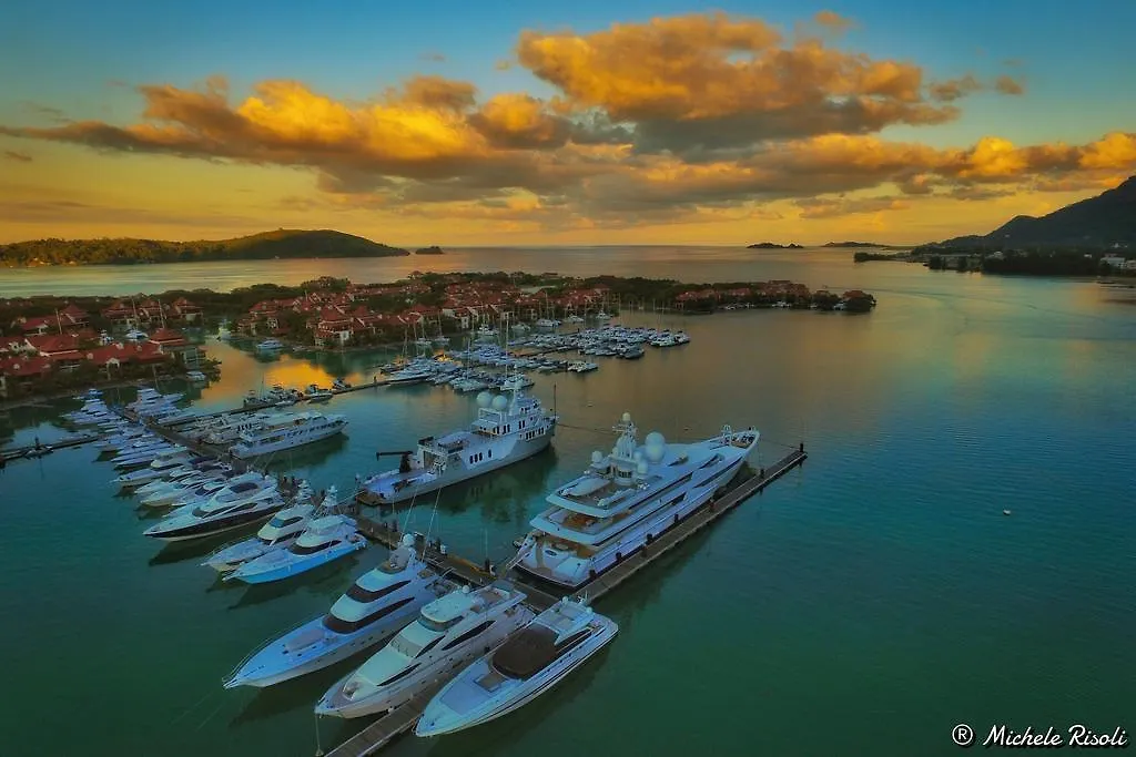 דירה Eden Island Luxury Accommodation
