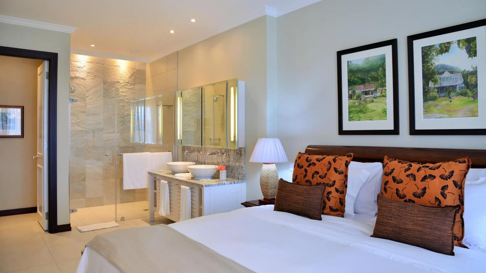 Eden Island Luxury Accommodation Apartment
